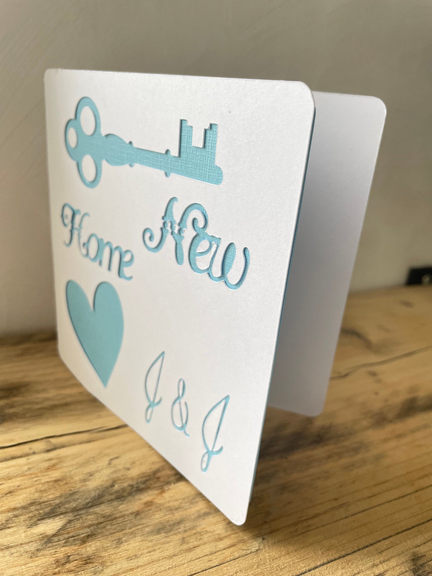 Personalised Couples New Home Greetings Card, Die Cut Key to the Door Congratulations, Moving to new Home Card with Handmade Envelope