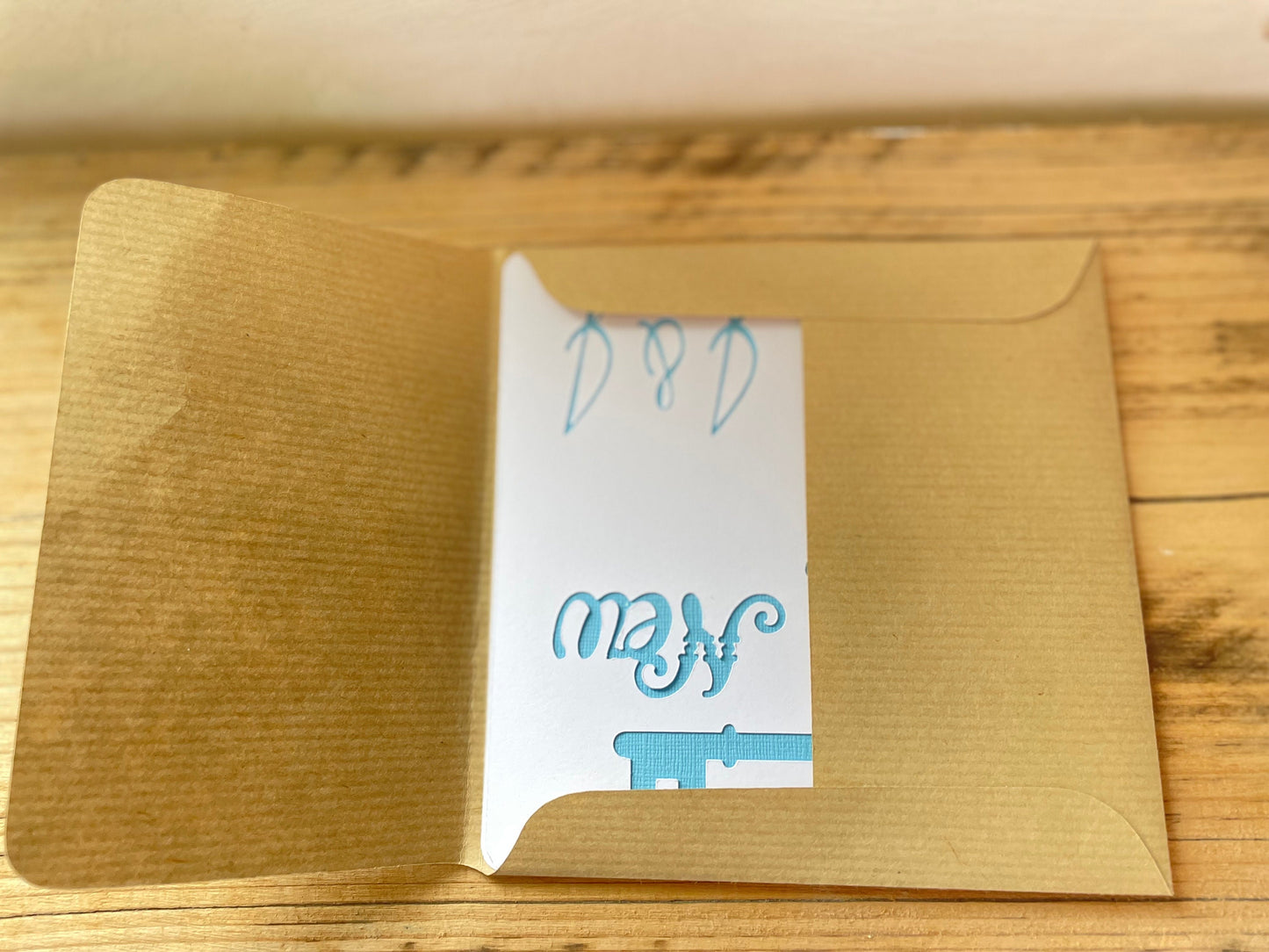 Personalised Couples New Home Greetings Card, Die Cut Key to the Door Congratulations, Moving to new Home Card with Handmade Envelope