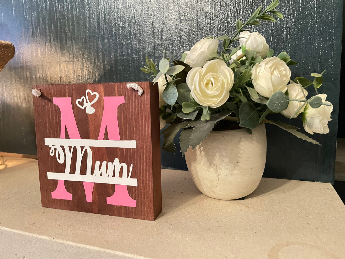 World's Best Mum Hanging Wooden Mother’s Day Gift, Pink Glitter Globe Gift with Hearts from Daughter, Special Birthday Keepsake for Mom