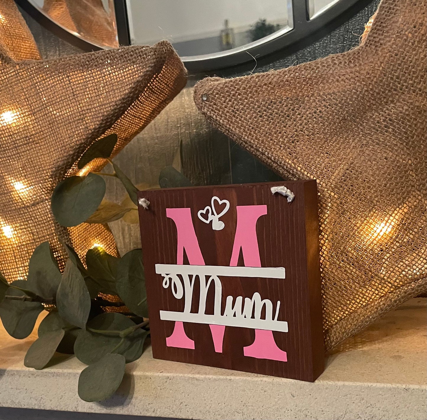 World's Best Mum Hanging Wooden Mother’s Day Gift, Pink Glitter Globe Gift with Hearts from Daughter, Special Birthday Keepsake for Mom